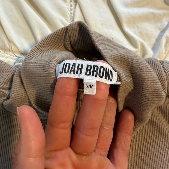 Joah Brown Tan Ribbed Turtleneck - Picture 2 of 4